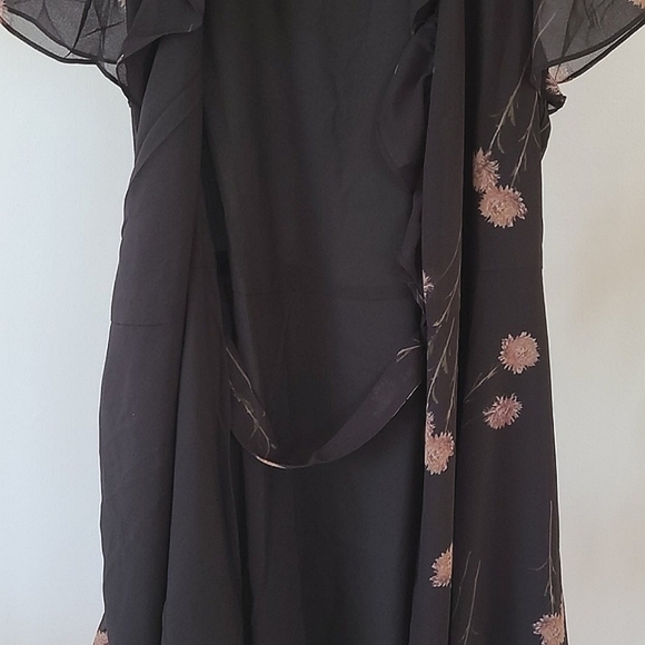 MADEWELL Black & Pink Floral Georgette Sheer Wrap Midi Dress - Picture 10 of 14
